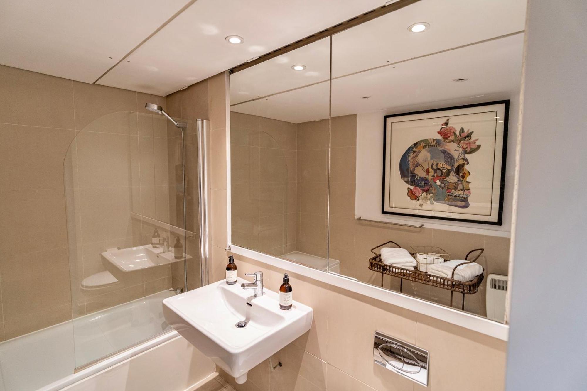 Spacious West End Duplex Apartment, W1 Central London Kültér fotó