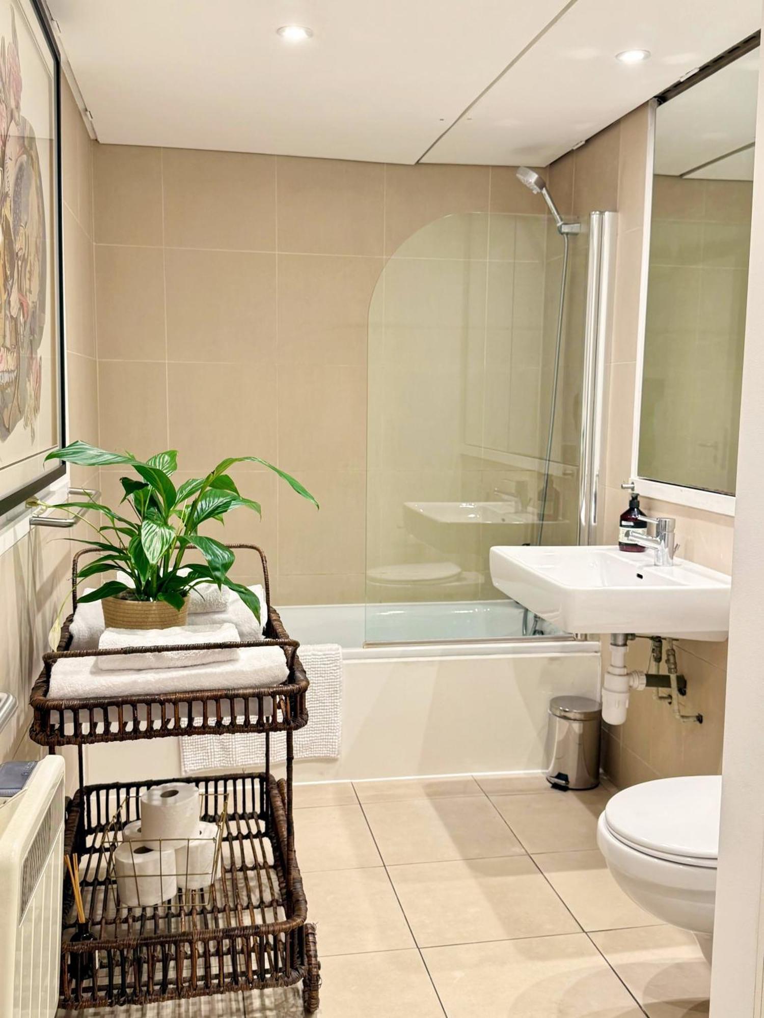 Spacious West End Duplex Apartment, W1 Central London Kültér fotó